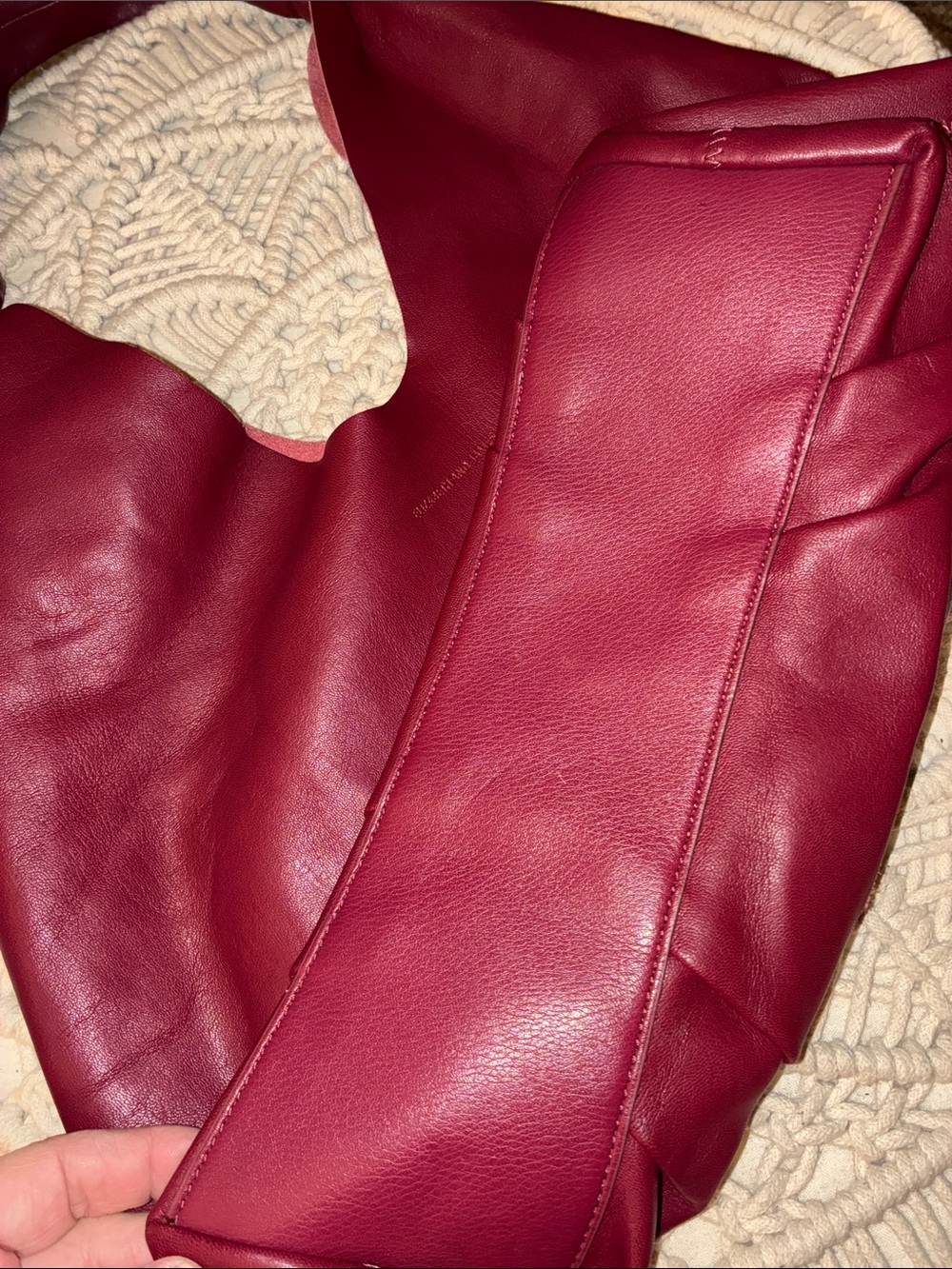 Elizabeth and James Burgundy Knotted Handle Leather Hobo - Picture 5 of 8